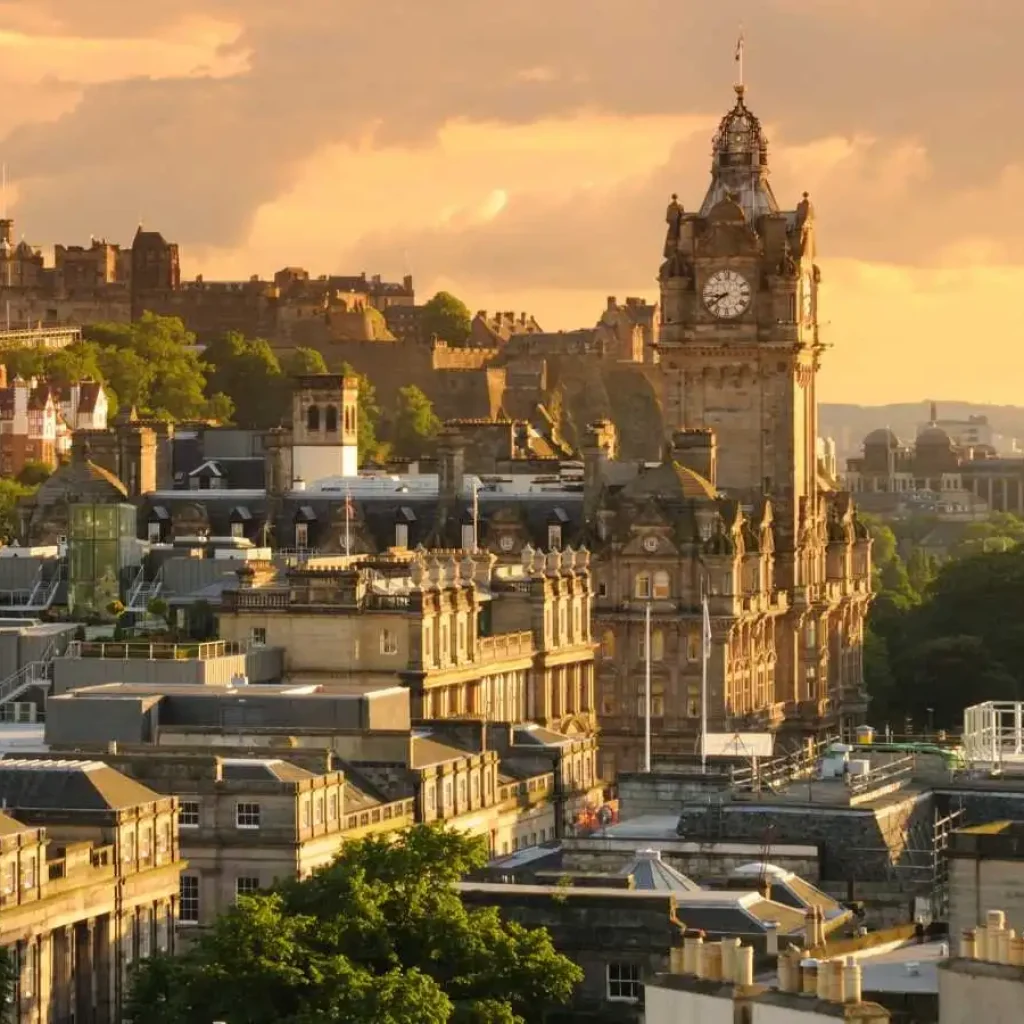 15 Best Cities in UK: Where History and Modernity Collide 10 Edinburgh, Scotland