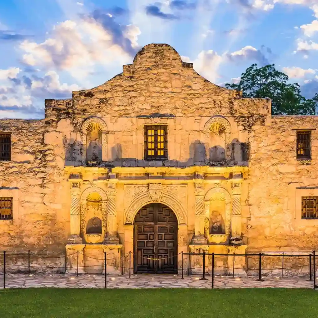 19 Haunted Places in Texas You Should Add To Your Bucket List 11 The Alamo, San Antonio