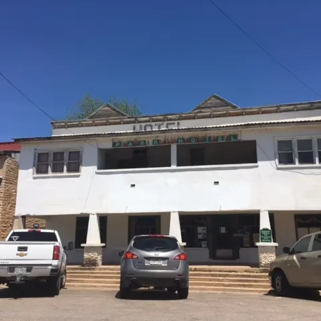 19 Haunted Places in Texas You Should Add To Your Bucket List 8 Olde Park Hotel, Ballinger