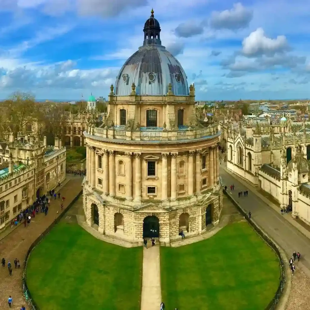 15 Best Cities in UK: Where History and Modernity Collide 9 Oxford, England