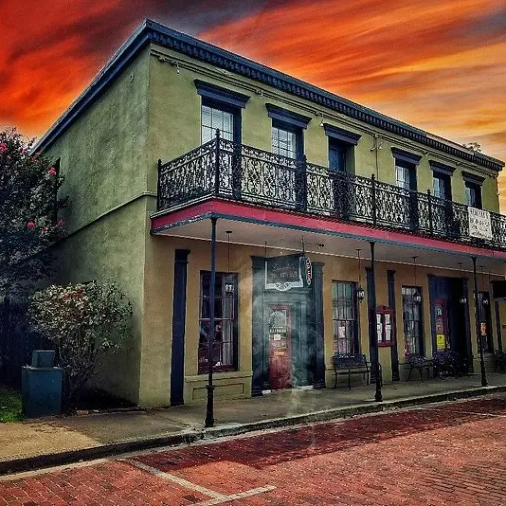 19 Haunted Places in Texas You Should Add To Your Bucket List 1 Jefferson Hotel