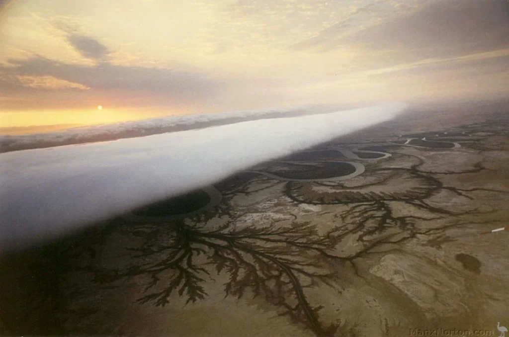 20 Mind-Blowing Places on Earth That Don't Feel Real 17 Morning Glory, Queensland