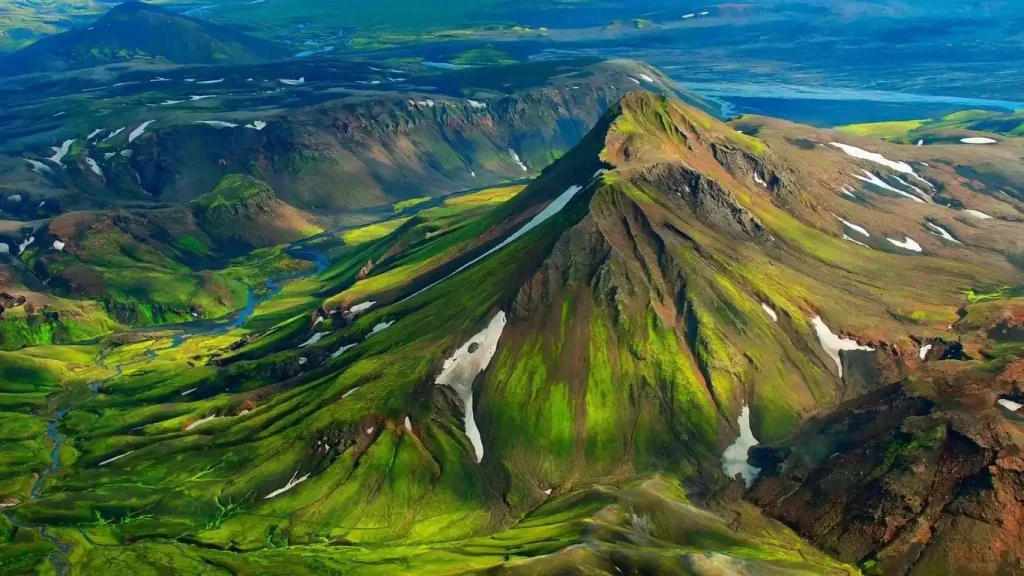 10 Best Countries to Visit in December to Embrace Winter Chill 1 Iceland
