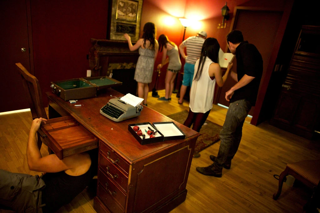 10 Fun & Romantic Date Ideas in Albany That Will Impress Your Partner 3 Escape Room at 5-Wits