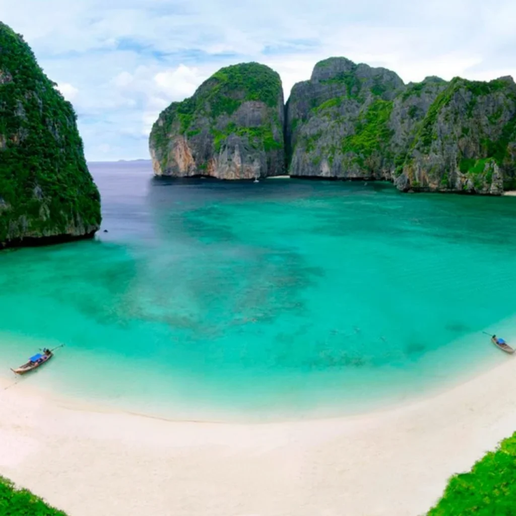15 Beaches on Earth That Don't Feel Real, According to YouTube 15 Maya Bay Thailand