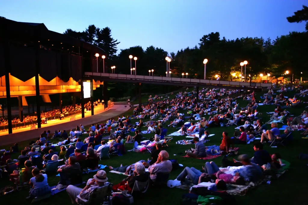 10 Fun & Romantic Date Ideas in Albany That Will Impress Your Partner 2 Saratoga Performing Arts Center