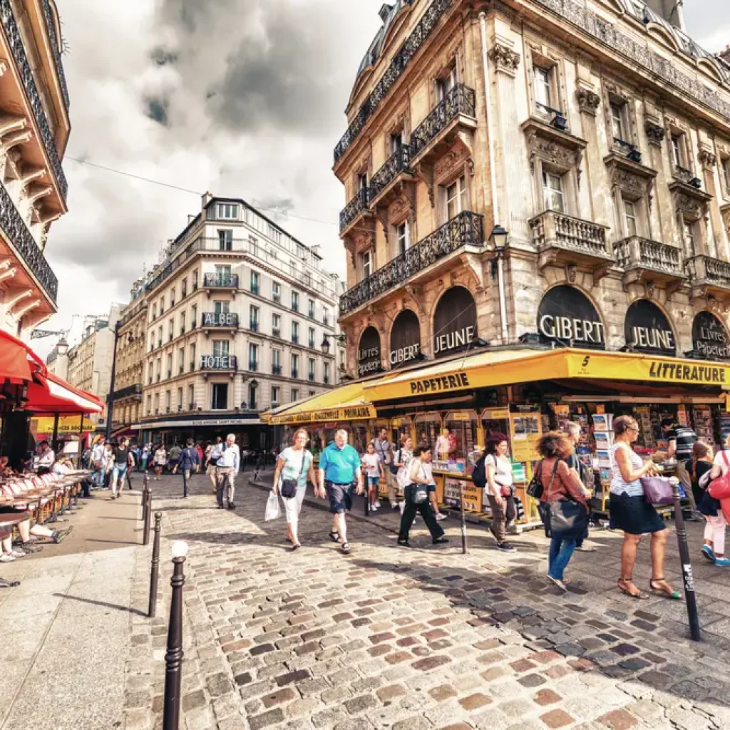 top-10-instagrammable-places-in-paris-touripia