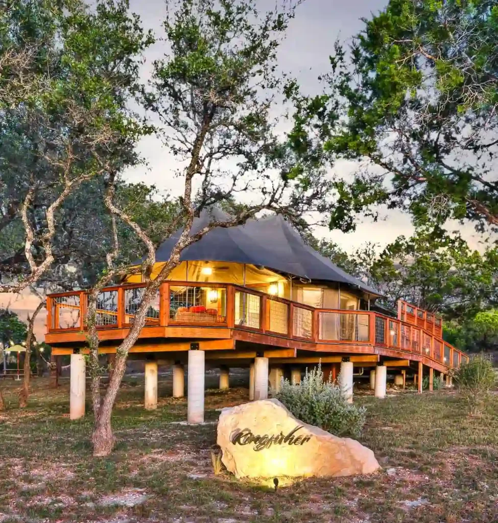 The Romantic Guide to Spoon Mountain Glamping for Beginners 1 Kingfisher e1725656631170
