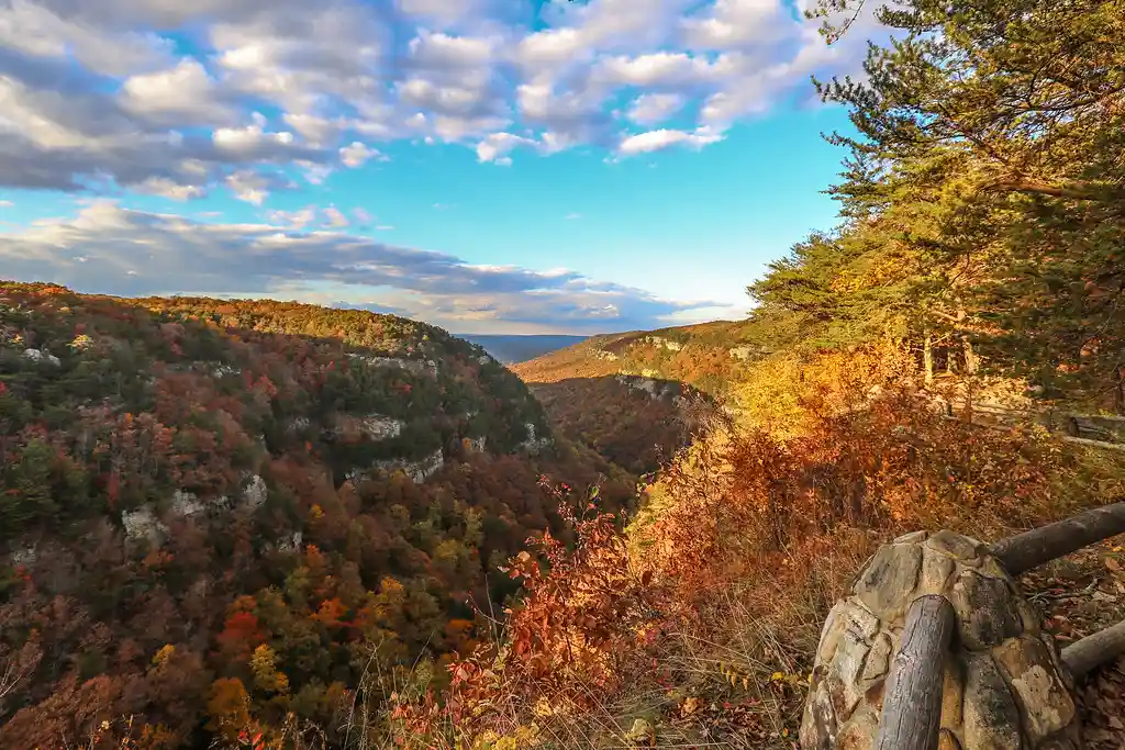 What are Places with Amazing Sunsets in Georgia? 2 Cloudland Canyon State Park