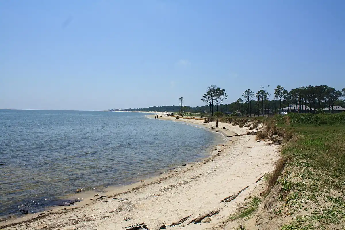 10 Mobile Alabama Beaches Everyone Will Love- 2025 Updated 3 Dauphin Island Beach
