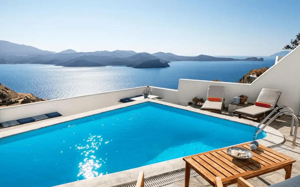 10 Reasons To Rent a Luxury Villa in Milos
