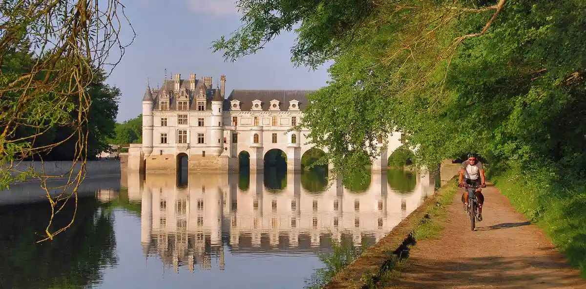 Self Guided Hikes in Loire: Must-See Trails & Tips for Hikers