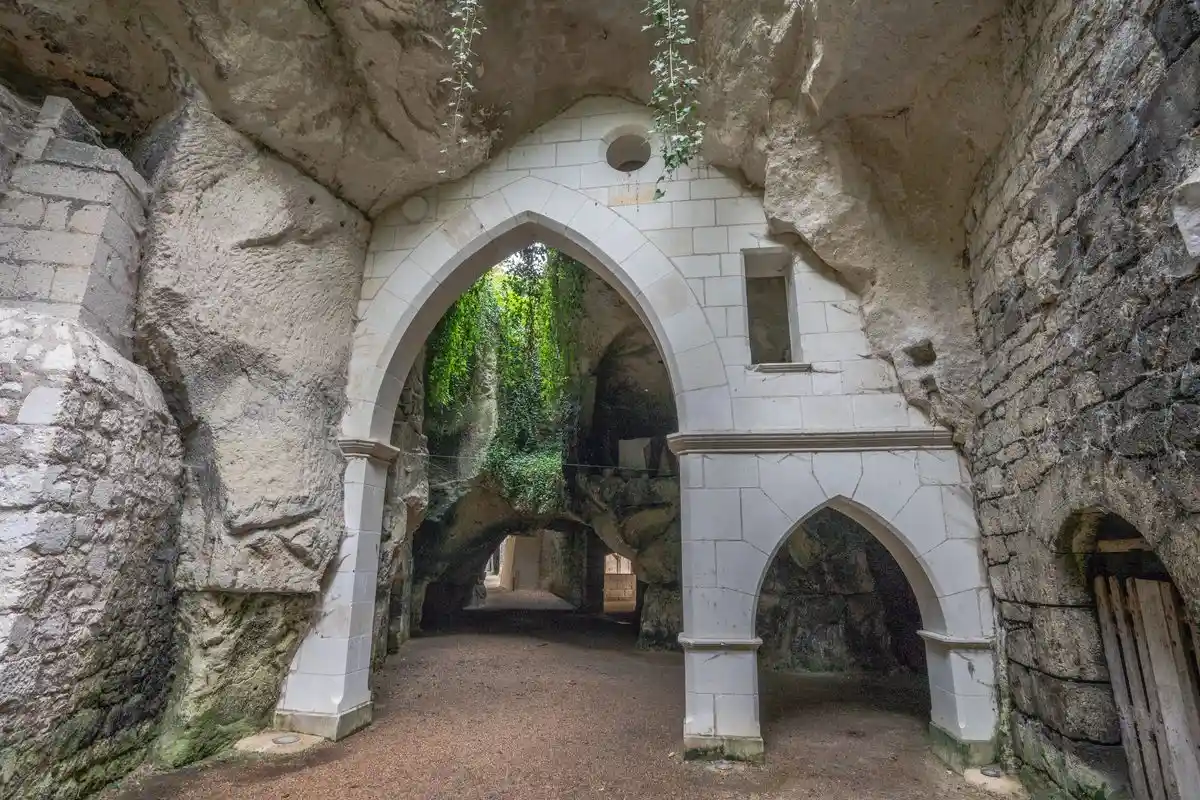 Saumur Troglodyte Caves Trail