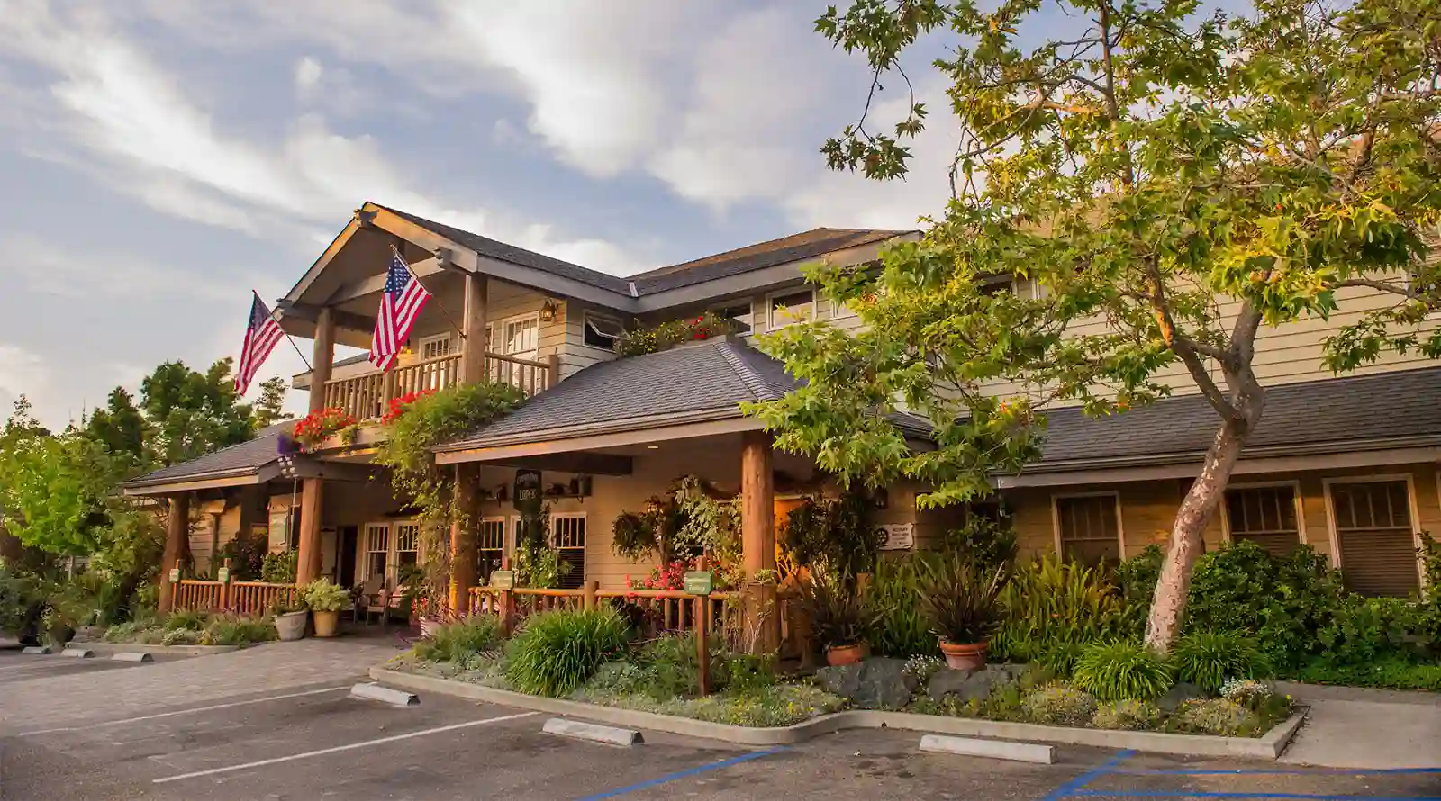 12 Best Places to Visit in August in USA Before Summer Ends 5 Cambria California