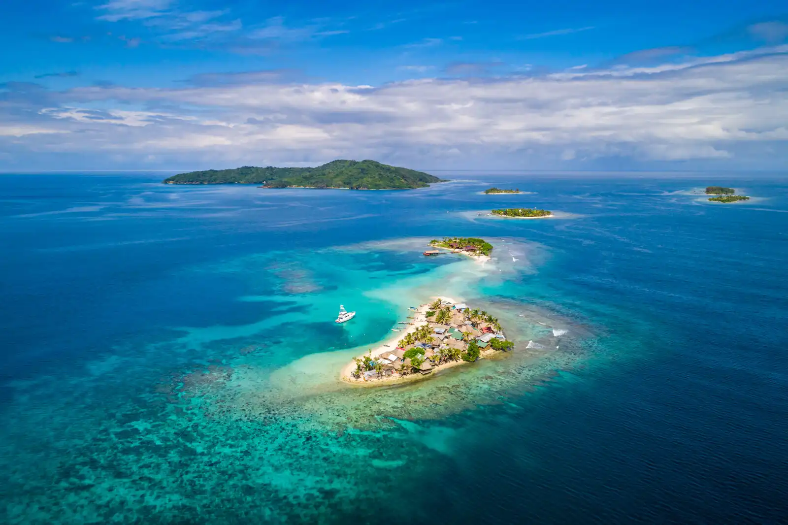 10 Best Caribbean Islands to Visit for Couples on a Budget 8 Honduras Bay Islands