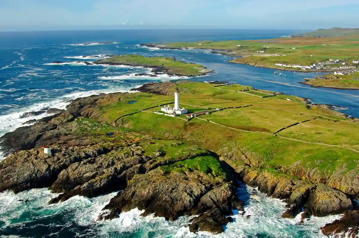 Private Chauffeured Tours to Islay from Edinburgh: What to Expect? 1 Private Chauffeured Tours to Islay from Edinburgh