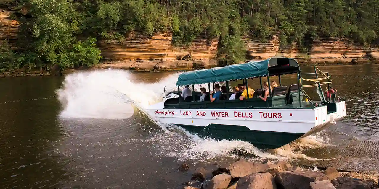 About the Wisconsin Ducks River Dells