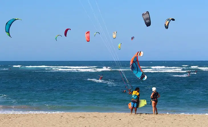Kiteboarding in Cabarete Bay