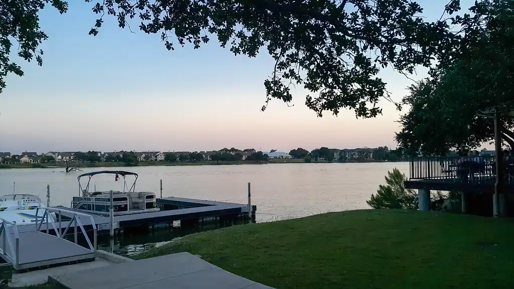 Granbury Quaint Quiet Lake Getaway