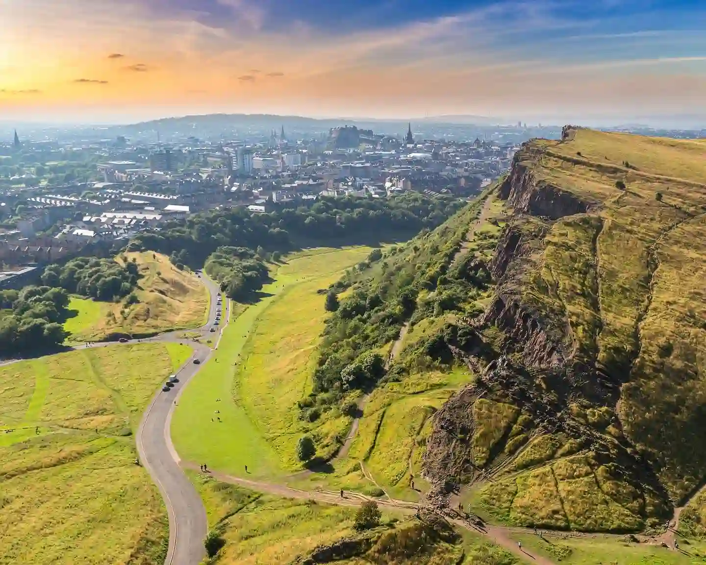 How to Spend a Weekend in Edinburgh Scotland?