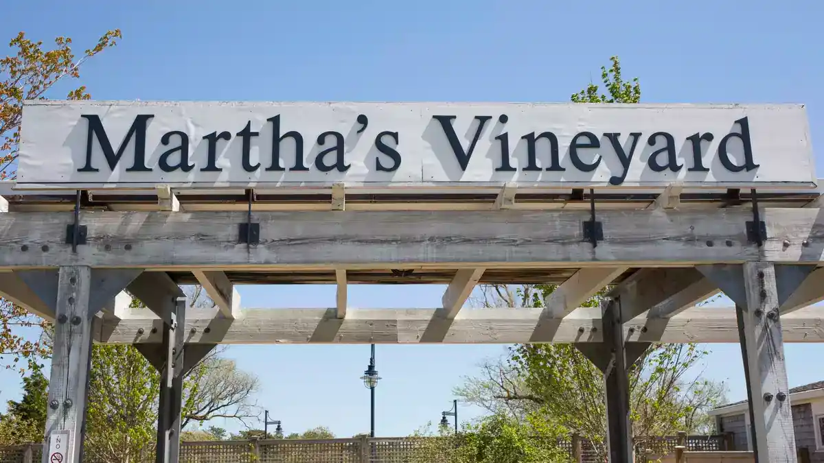 Marthas Vineyard place