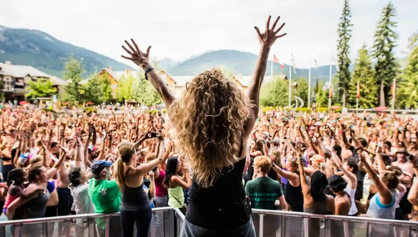 How to Find Solo Travellers at Music Festivals Easily? 1 Why Go Solo to a Music Festival