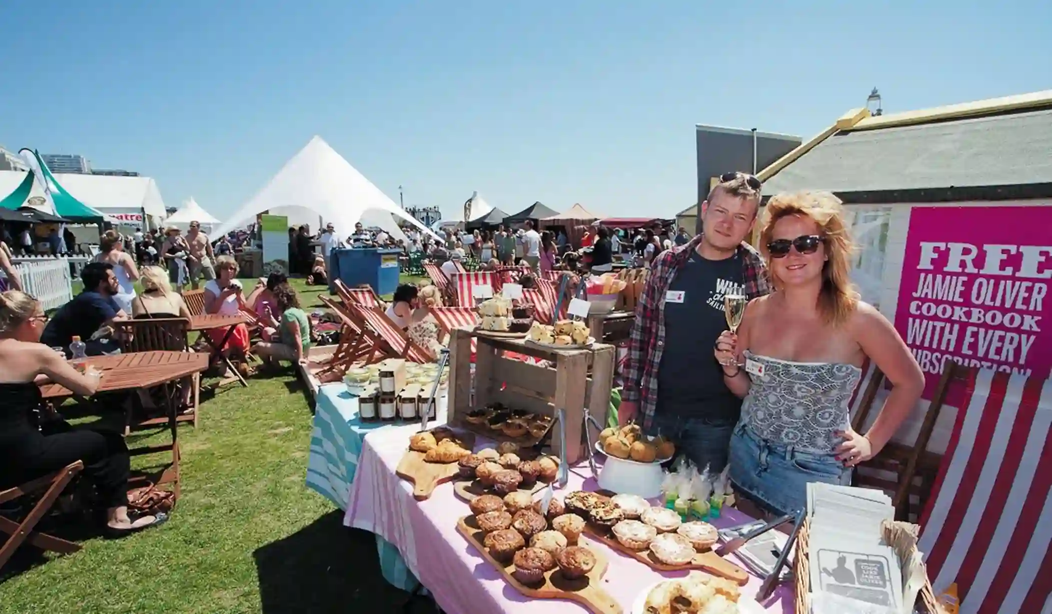 How to Find Solo Travellers at Music Festivals Easily? 4 solo traveler Food Courts Drink Lines at a festival