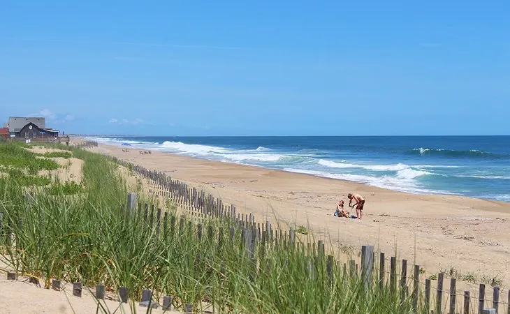 Coastal Plains Cities vs Coastal Only Beach Towns