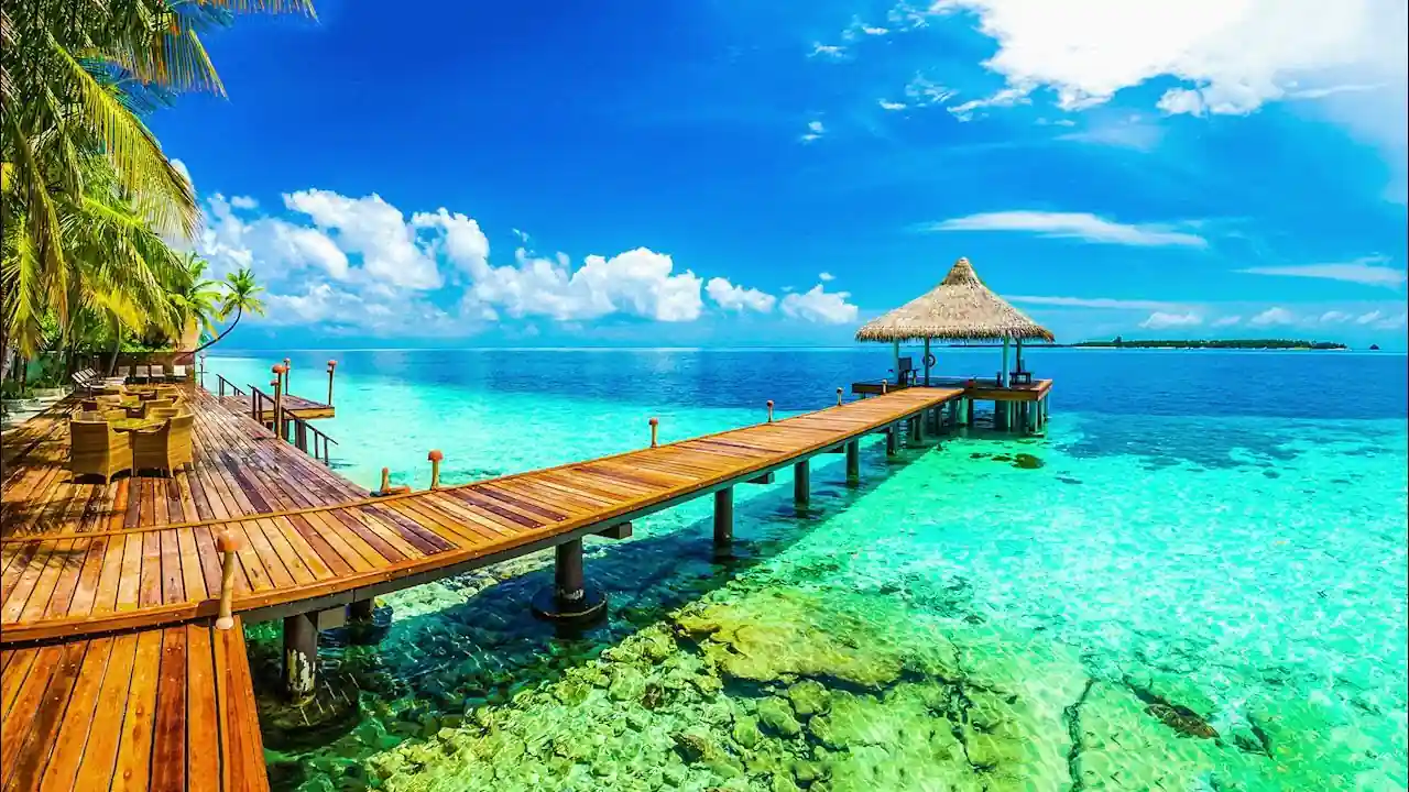 10 Reasons to Read the www.travellingApples.com Blog 6 High Quality Visuals Storytelling 1