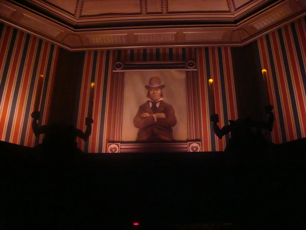 Haunted Mansion Disneyland: 9 Secrets Every Visitor Must Know (2025) 4 Stretching Room