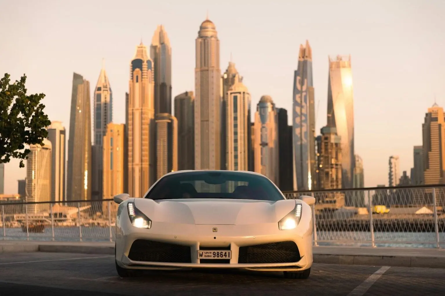 The Best Time to Rent a Supercar in Dubai (Without Overpaying or Overheating)