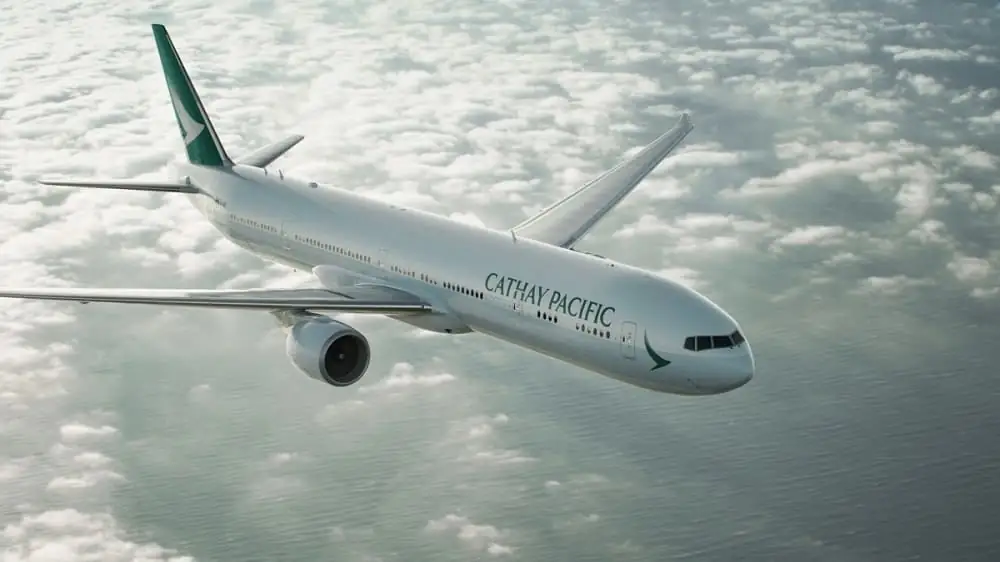 15 Best Airlines for Long Flights in 2025: Comfort, Cuisine, and Sky-High Service 5 Cathay Pacific